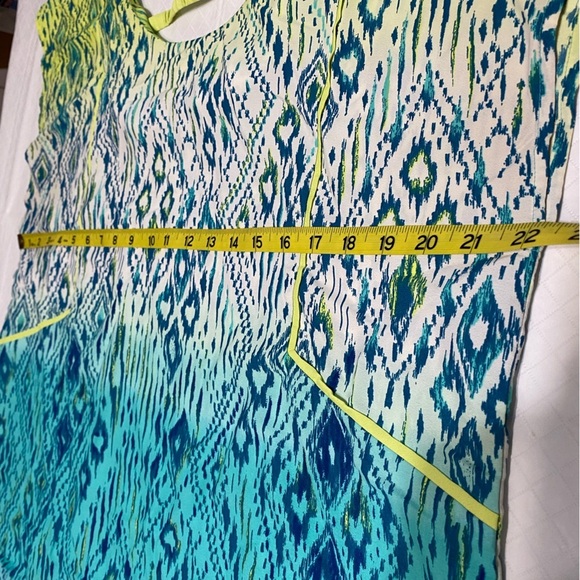 American Eagle outfitters 100%poly quick dry, summer blouse, geometric d… - Picture 6 of 15